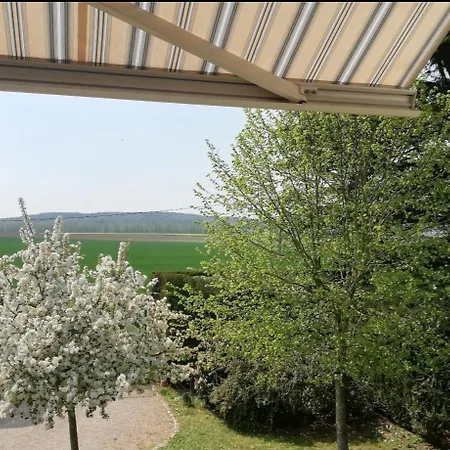Un Petit Air De Campagne Oda ve Kahvaltı Gambais